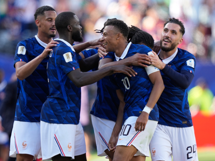 التشكيلة الأساسية لمواجهة فرنسا والعراق