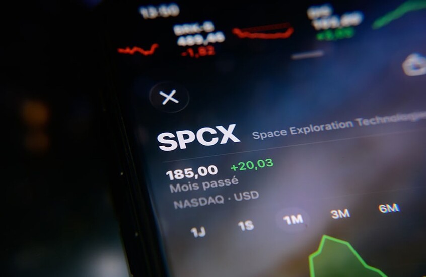 سهم “سبيس إكس” يتراجع 10% بعد طرحه الأولي التاريخي