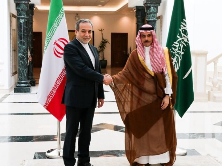 عراقجي وبن فرحان يبحثان هاتفيا مستجدات المفاوضات الأمريكية الإيرانية والأوضاع الإقليمية