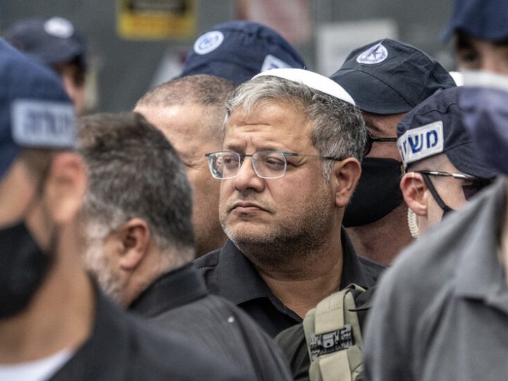 هجوم عنيف من بدو النقب على بن غفير على خلفية نيته تهديم المزيد من المنازل