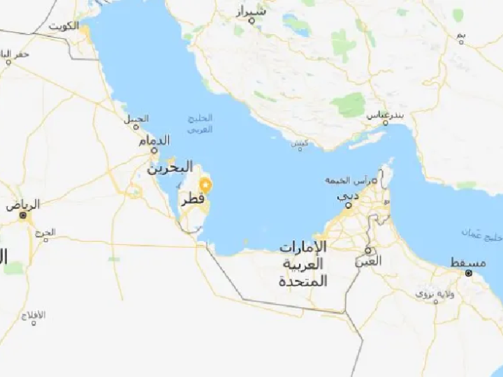 لغز المقذوف المجهول جنوب “دقم” العُماني.. من يقف خلف استهداف سفينة جديدة في بحر العرب؟