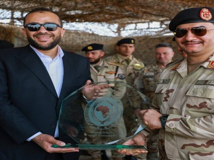 وكيل وزارة الدفاع بحكومة الدبيبة يصل واشنطن لبحث توحيد المؤسسات العسكرية.. ولقاء مرتقب مع صدام حفتر