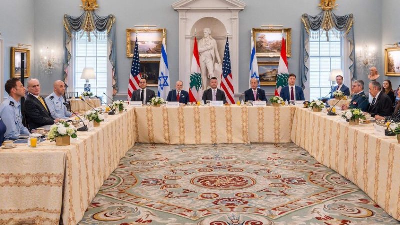 الخارجية الأمريكية تمدد المفاوضات بين لبنان وإسرائيل يوما إضافيا