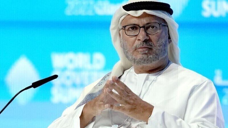 قرقاش يعلق على اتصال بن زايد وعراقجي: موقف الإمارات يتسم بالوضوح والشفافية التامة