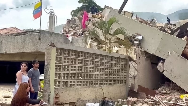 ارتفاع حصيلة ضحايا زلزال فنزويلا إلى 920 قتيلا وأكثر من 3000 مصاب