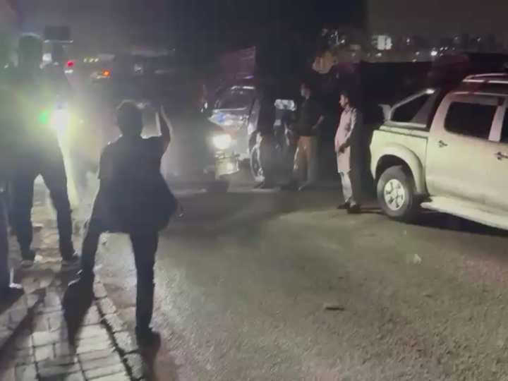 باكستان.. مقتل 3 عناصر من قوات “الرينجرز” في هجوم بكراتشي (فيديوهات)