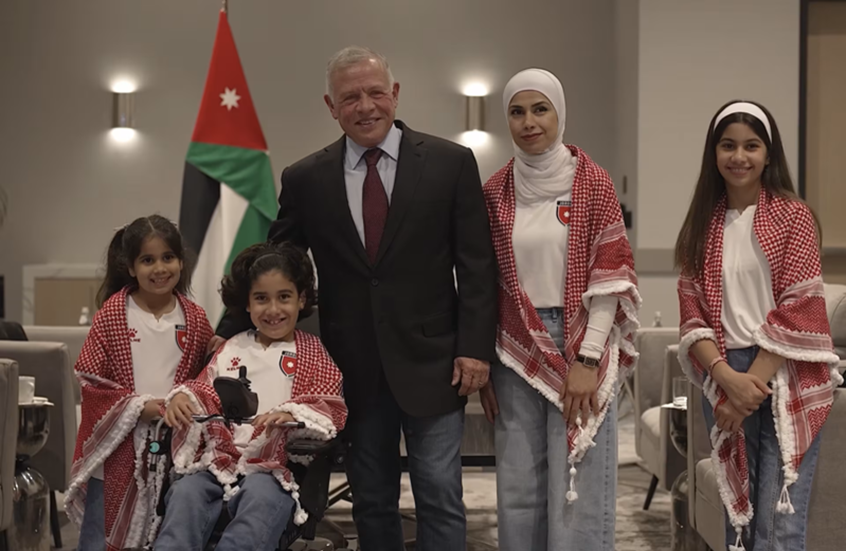 العاهل الأردني يحقق أمنية “الطفل شهم” ويدعوه لحضور مباراة المملكة والأرجنتين في المونديال (فيديو)