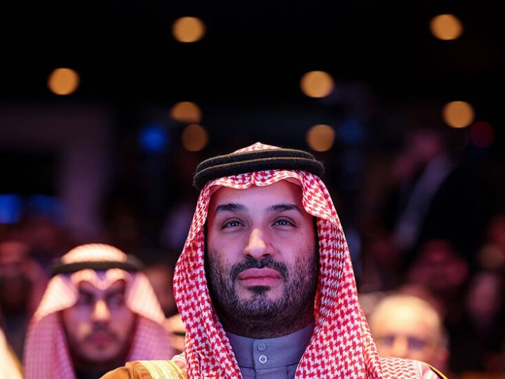 ولي العهد السعودي وماكرون يبحثان مستجدات مذكرة التفاهم بين الولايات المتحدة وإيران