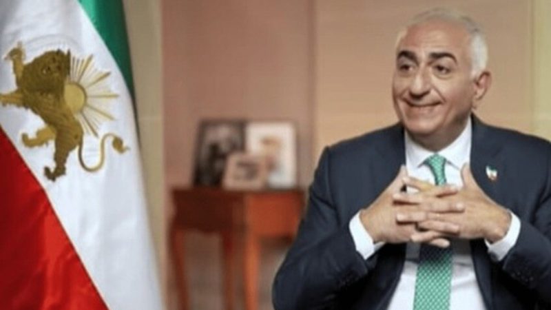 جدل واسع بعد اعتراف نجل الشاه المخلوع عن زيارة كانت سببا أساسيا في الحرب على إيران