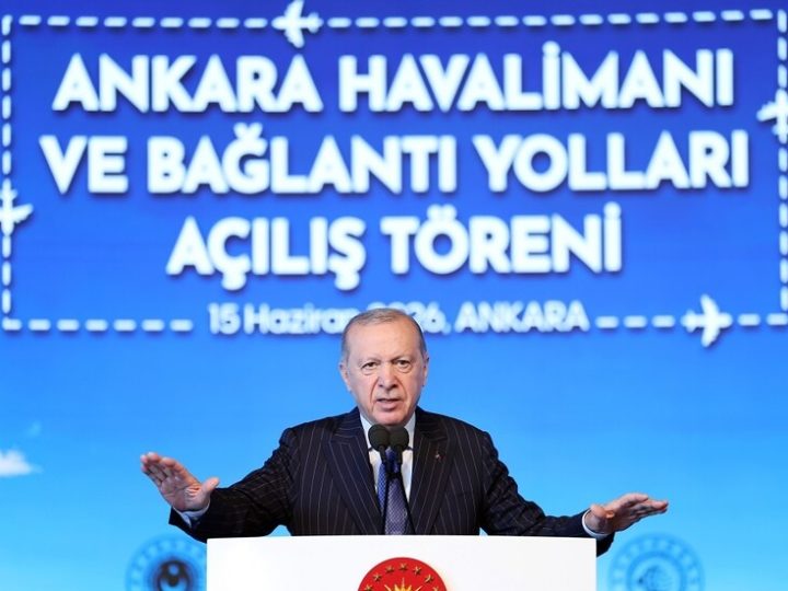 أردوغان يحذر من حظر الحجاب ويؤكد أن ارتداءه أمر طبيعي في تركيا