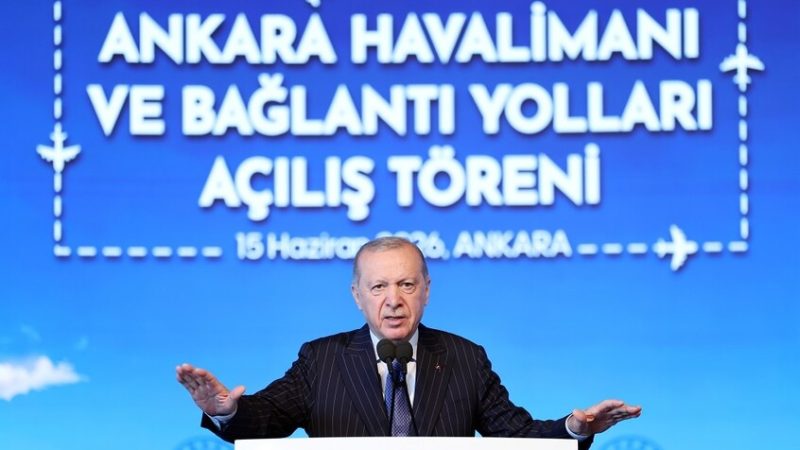 أردوغان يحذر من حظر الحجاب ويؤكد أن ارتداءه أمر طبيعي في تركيا