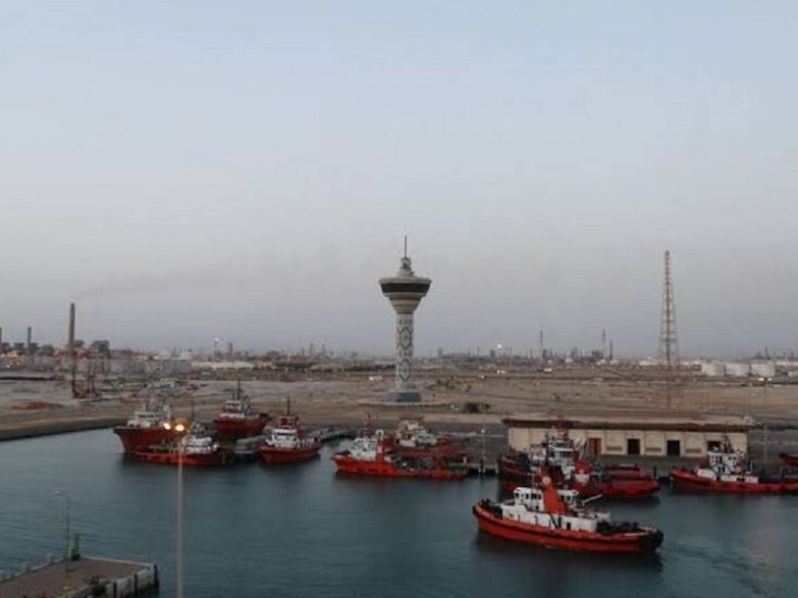 السعودية تدشن خطا ملاحيا استراتيجيا يربطها بالعالم وميناءين عربيين هامين