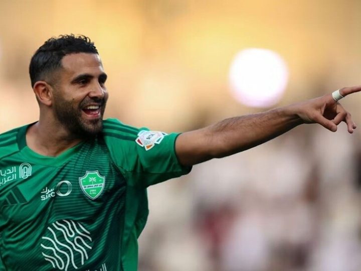 الأهلي السعودي يفعل بند إنهاء عقد رياض محرز متخليا عن خدماته وعبء راتبه الثقيل