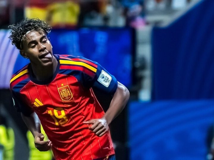 لاعب عربي يحظى بإعجاب لامين جمال (فيديو)