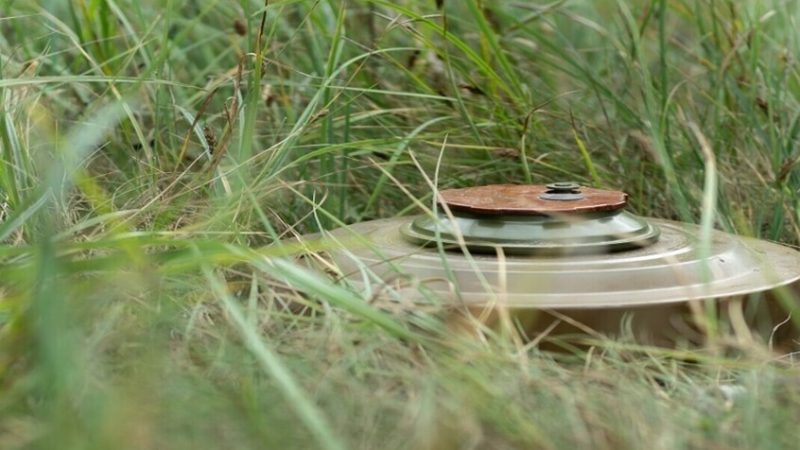 سوريا.. مقتل جندي وإصابة آخر أثناء مهمة لتفكيك الألغام بريف حمص