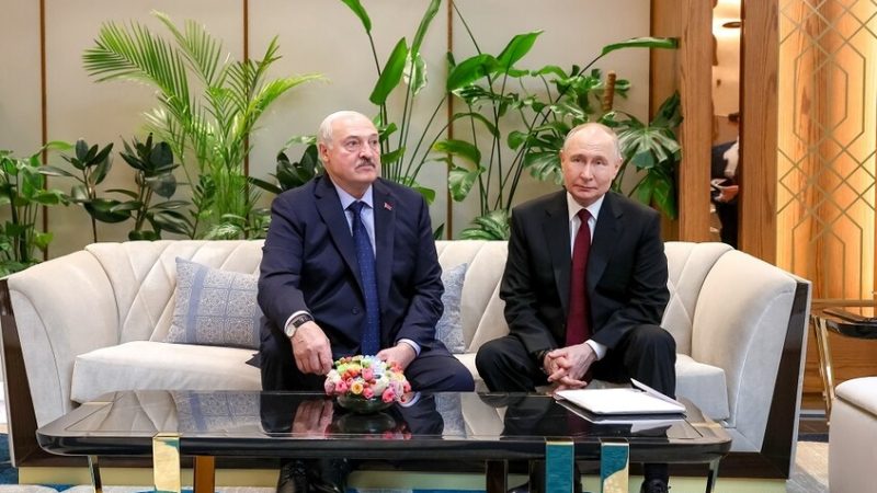 بوتين يهنئ لوكاشينكو بعيد استقلال بيلاروس