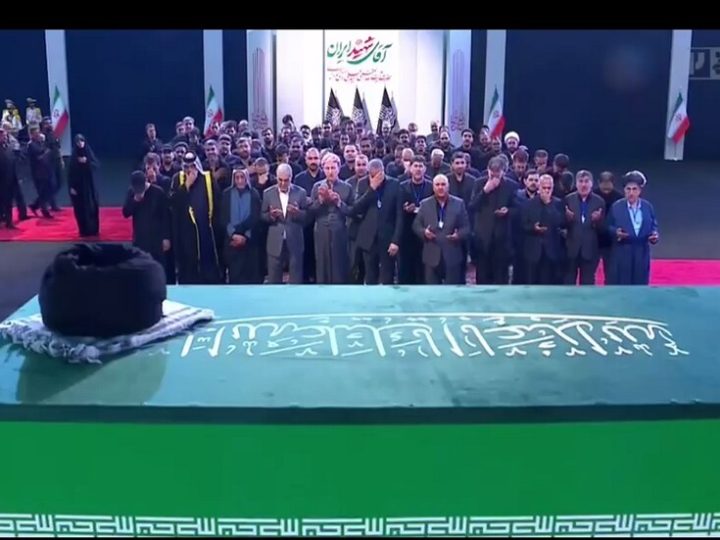 حضور عربي رسمي وشعبي في طهران لتشييع خامنئي (فيديوهات)