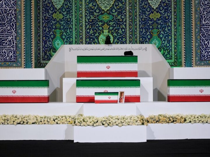 “توجيه سري”.. “تسنيم” تكشف كواليس “حملة التهديدات” الأمريكية لثني دول عديدة عن حضور تشييع خامنئي