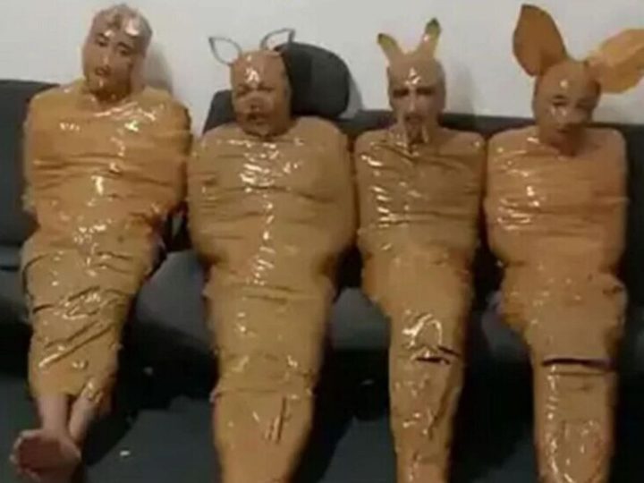 كمين محكم.. شاب إندونيسي وجيرانه يوقفون 4 لصوص ويحولونهم إلى شخصيات كرتونية حية (فيديو)