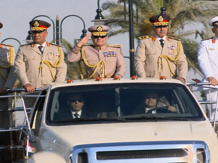 بالفيديو.. مصر تفتح أكثر المواقع حيوية بالبلاد بعرض عسكري مهيب