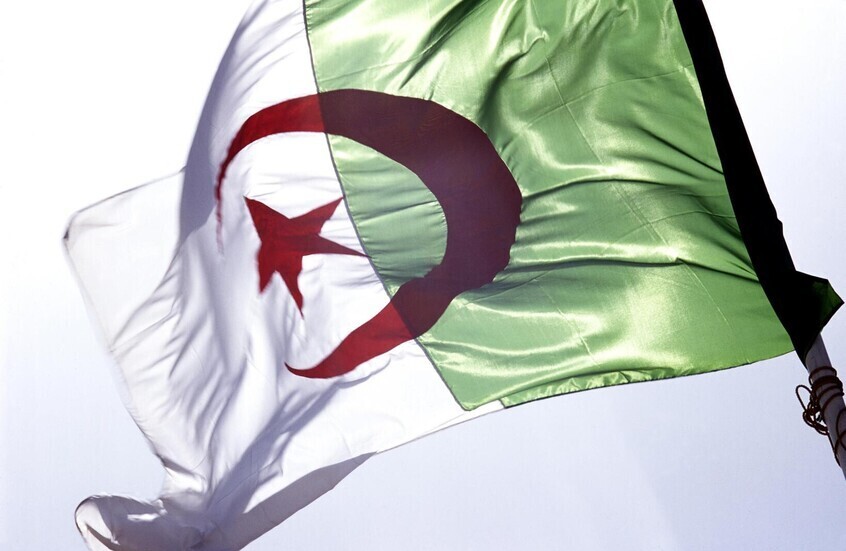 رئيس الأركان الجزائري يهنئ الجيش بعيد الاستقلال ويحث على إحباط المخططات المعادية في السر والعلن