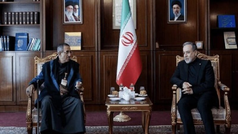 عراقجي يعلن استعداد إيران لاستخدام جميع إمكانياتها الدبلوماسية لرفع الحصار عن اليمن