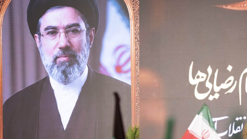 المرشد الإيراني مجتبى خامنئي يصدر مرسوما حول تعيين رئيس السلطة القضائية في البلاد
