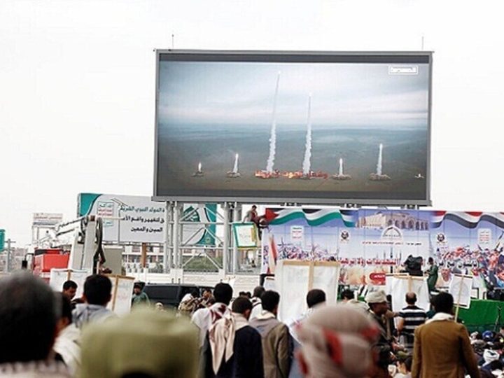 الحوثيون يعلنون استمرار تشغيل مطار صنعاء دون إذن التحالف ويجددون تهديد السعودية