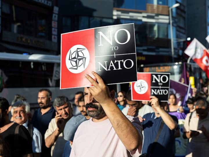 تركيا.. اعتقال عشرات المتظاهرين المناهضين لـ”الناتو” قبيل قمة الحلف في أنقرة