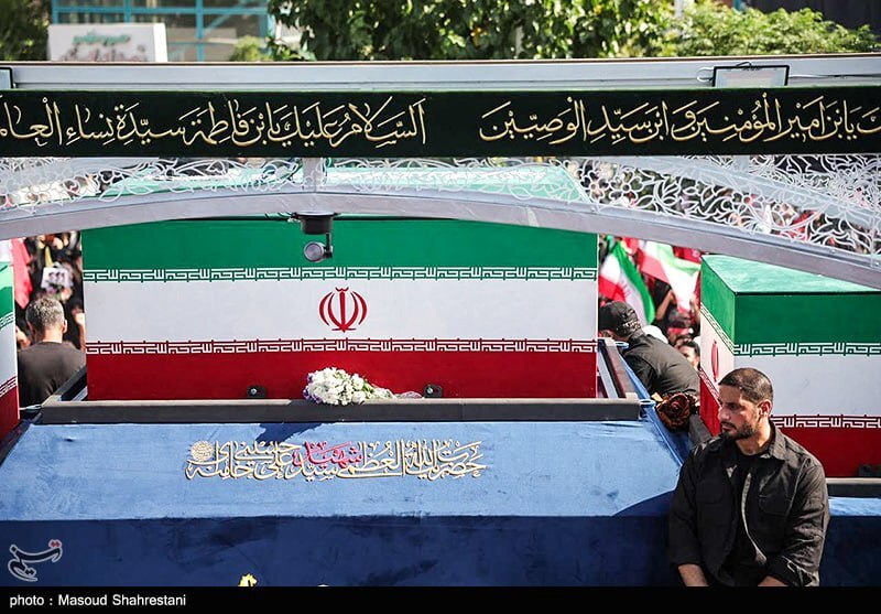 طهران.. حشود مليونية حول نعش خامنئي في اليوم الرابع لتشييعه (فيديوهات+صور)