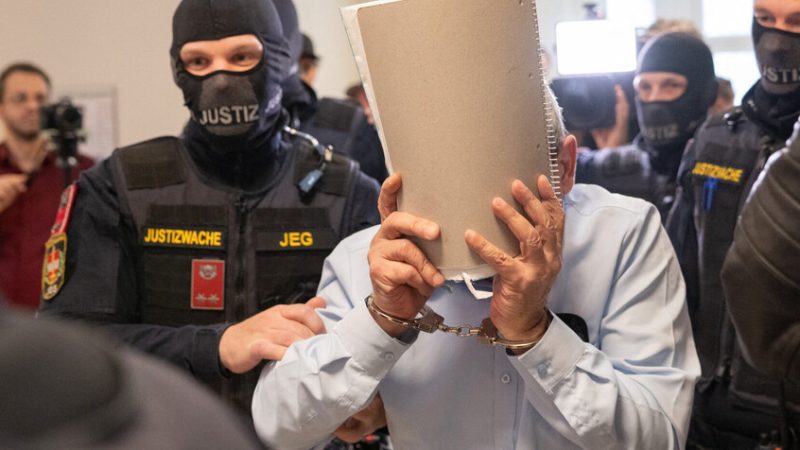 السجن 8 سنوات لضابطين سابقين في نظام الأسد بعد إدانتهما بجرائم تعذيب في النمسا