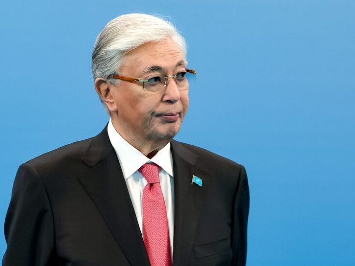 المحكمة الدستورية في كازاخستان توضح إمكانية ولاية جديدة لتوكايف