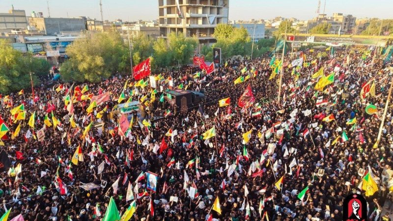 تحت رايات “الثأر”.. حشود عراقية مليونية تودّع خامنئي في النجف الأشرف (فيديوهات+صور)