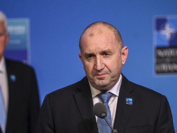رئيس الوزراء البلغاري يدعو “الناتو” إلى حل قضايا الأمن دون تصعيد النزاع في أوكرانيا