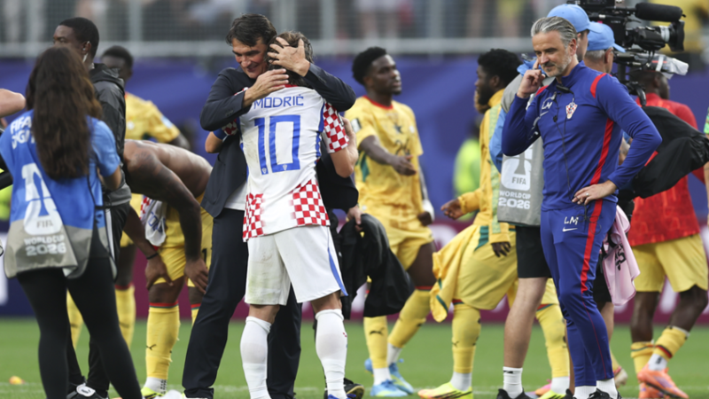 أول ضحايا توديع منتخب كرواتيا لكأس العالم