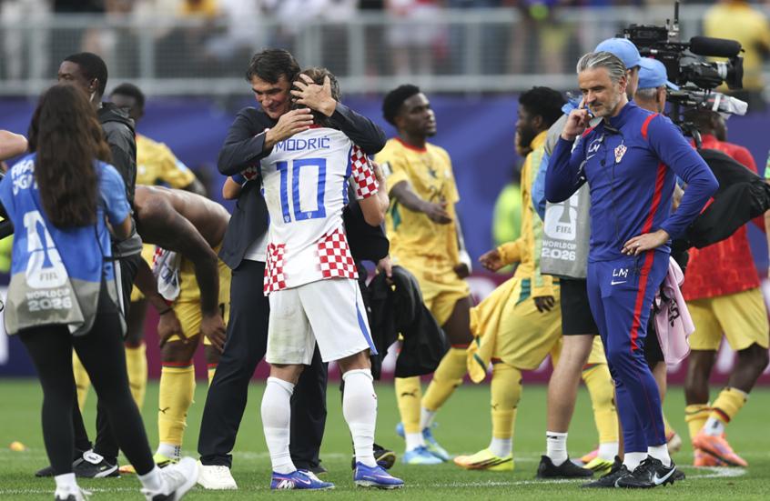 أول ضحايا توديع منتخب كرواتيا لكأس العالم