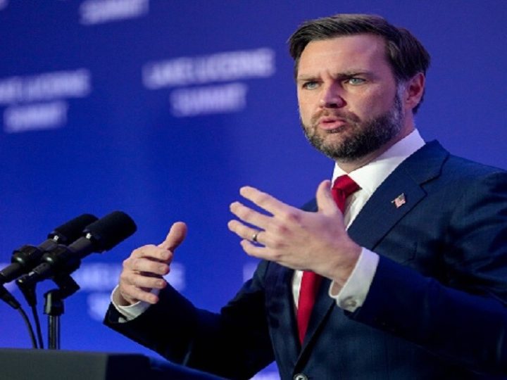 نائب الرئيس الأمريكي: سنرد بقوة إذا استهدفت إيران السفن في هرمز.. ولن أخبركم بما سيحدث الليلة تحديدا