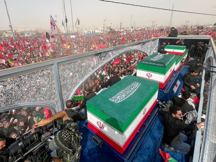 إيران.. مشهد تستعد لمراسم تشييع ودفن جثمان خامنئي في مرقد رضوي