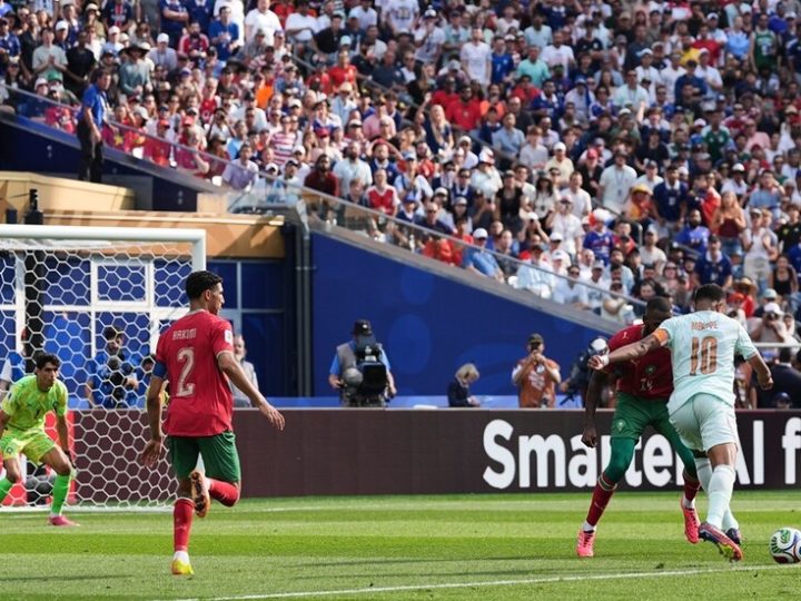 “الفيفا” يحدد أفضل لاعب في مباراة المغرب وفرنسا
