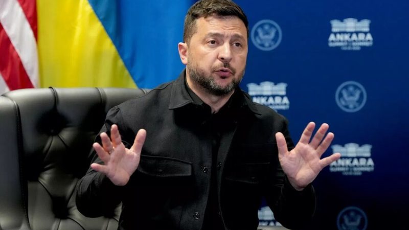 زيلينسكي: أعمال الشغب ضد مراكز التجنيد في لفوف “حادثة خطيرة”!