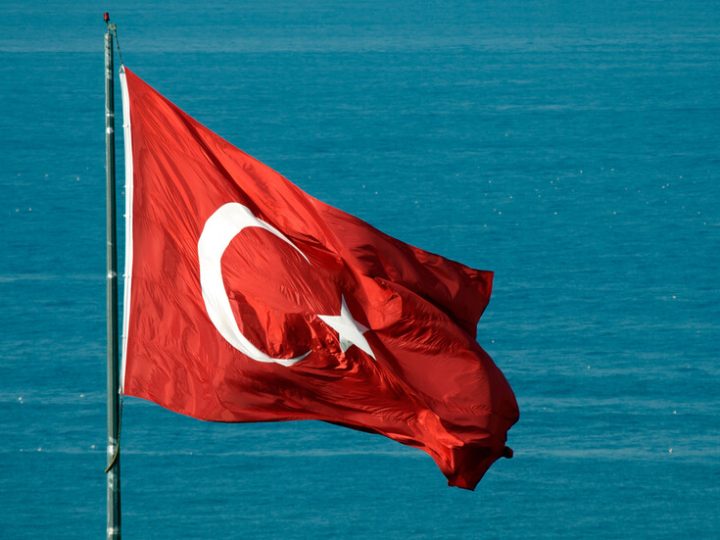 رويترز: تركيا لم تحسم بعد موقفها من البنك الدفاعي العالمي