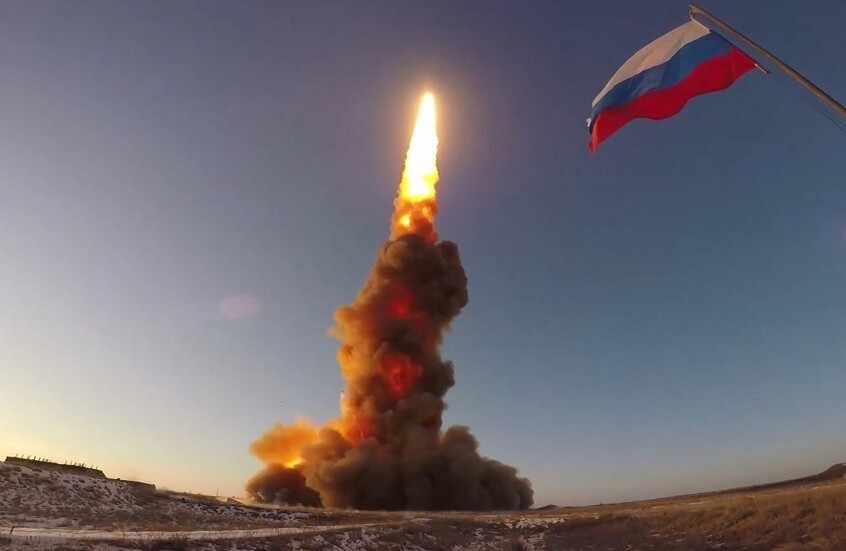 خبير عسكري أمريكي: خطوط الدفاع الأوكرانية “تنهار أمام أعيننا”
