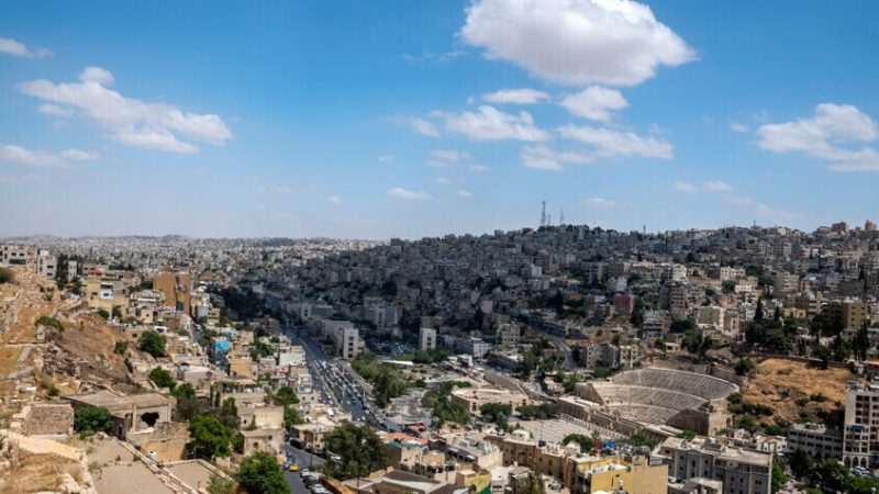 الجيش الأردني: سقوط 3 صواريخ داخل المملكة دون إصابات