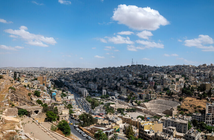 الجيش الأردني: سقوط 3 صواريخ داخل المملكة دون إصابات
