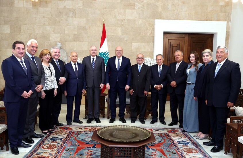 عون: الجيش والدولة وليس الأحزاب من يحمي لبنان.. ولن أفرط بالجنوب أو حقوقه