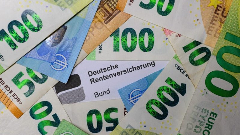 “دويتشه” بنك يطالب مجموعة “لينده” بسداد 260 مليون يورو بسبب مشروع في روسيا