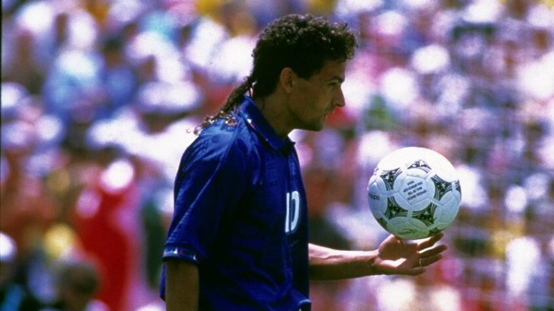 “مات واقفا”.. الجوهرة روبرتو باجيو يختار أفضل لاعب في التاريخ