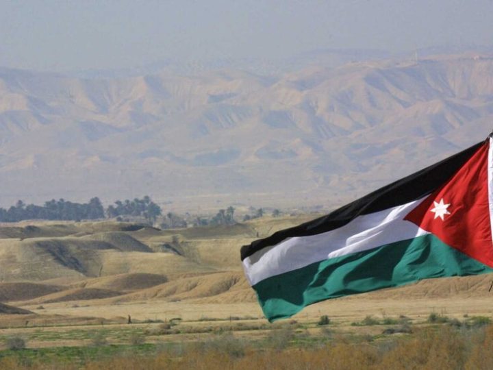 الأردن يعلن إسقاط 8 صواريخ إيرانية