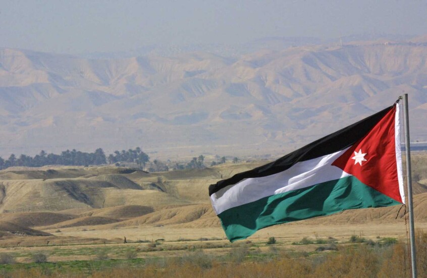 الأردن يعلن إسقاط 8 صواريخ إيرانية