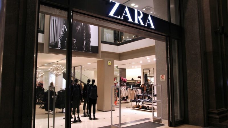 “بنطال زارا القاتل” يشعل ضجة على مواقع التواصل الاجتماعي
